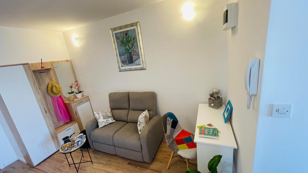 Apartman Luka สปลิท ภายนอก รูปภาพ