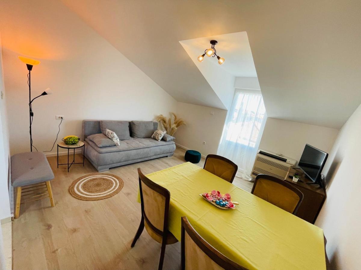 Apartman Luka สปลิท ภายนอก รูปภาพ