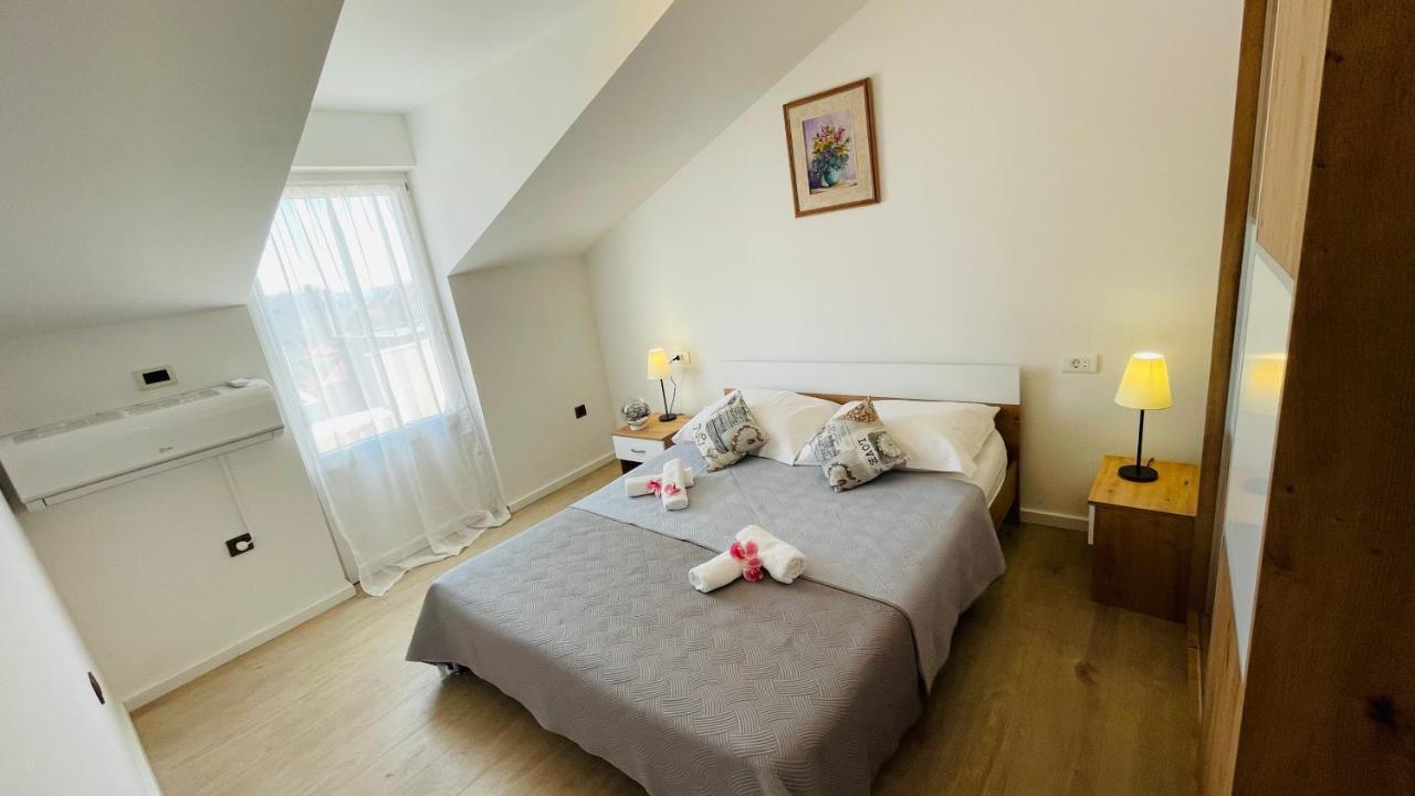 Apartman Luka สปลิท ภายนอก รูปภาพ